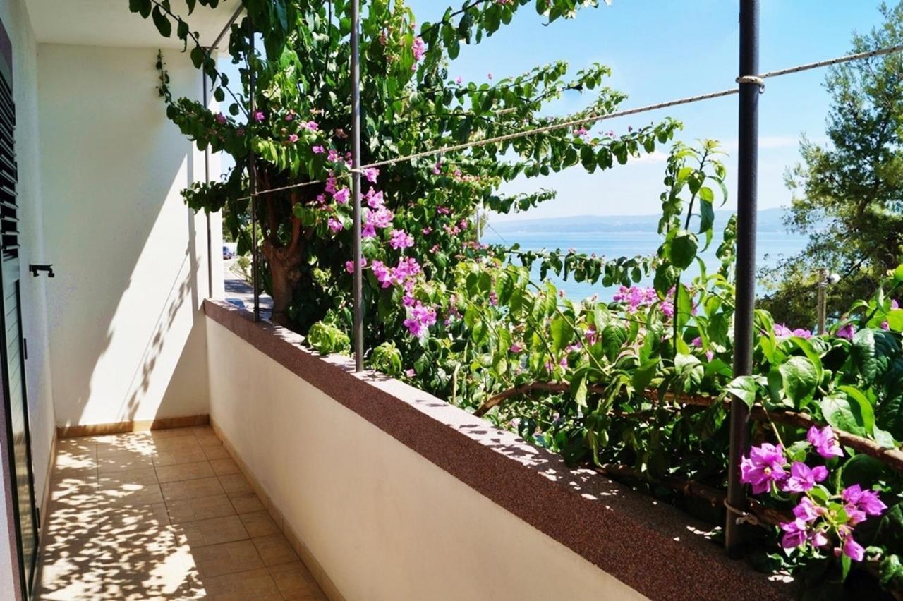 Apartments By The Sea Krilo Jesenice, Omis - 15145 Jesenice  Exterior photo