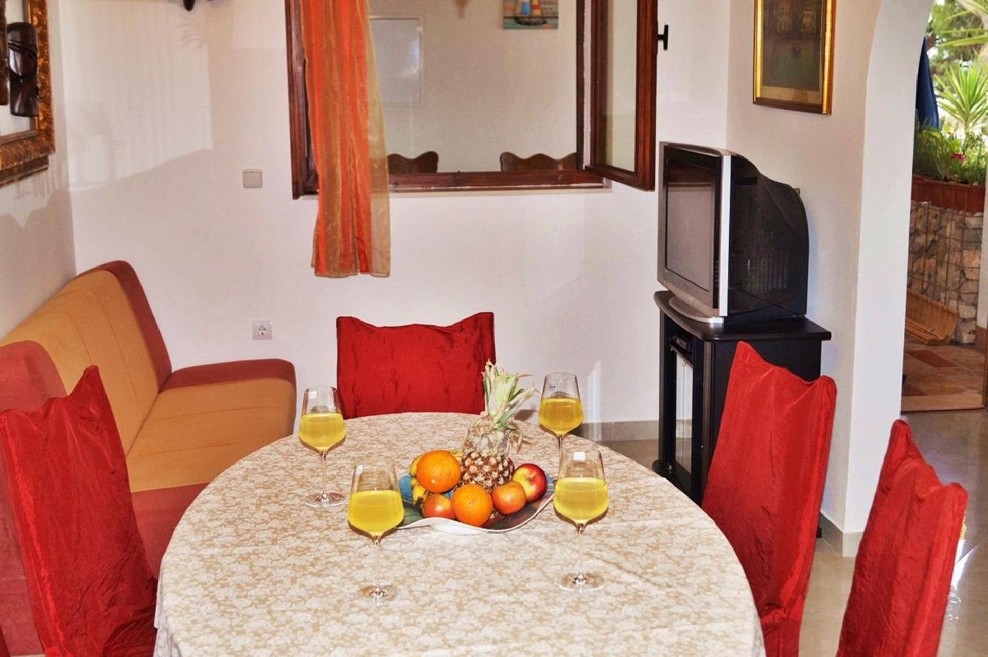 Apartments By The Sea Krilo Jesenice, Omis - 15145 Jesenice  Room photo