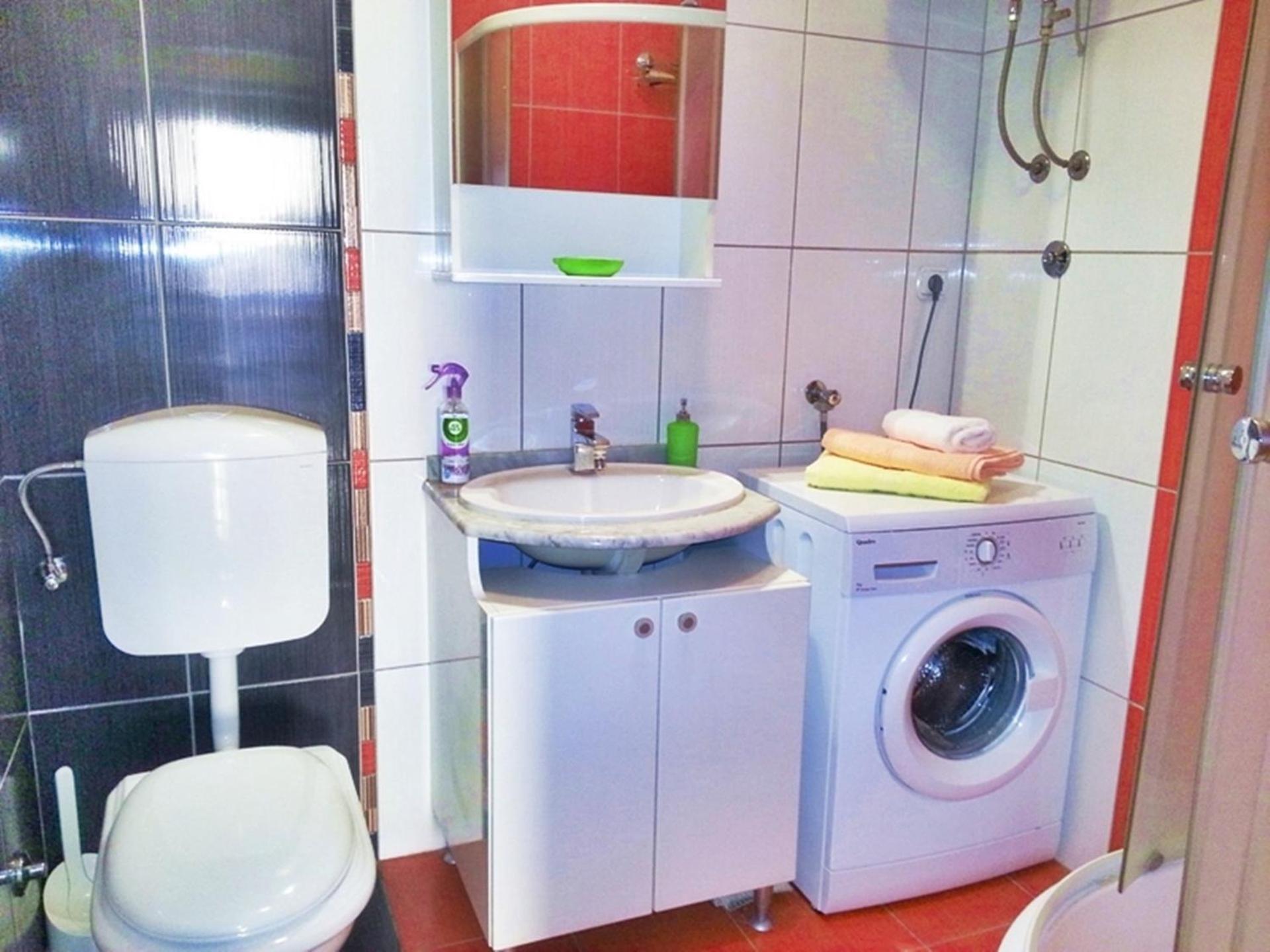 Apartments By The Sea Krilo Jesenice, Omis - 15145 Jesenice  Room photo